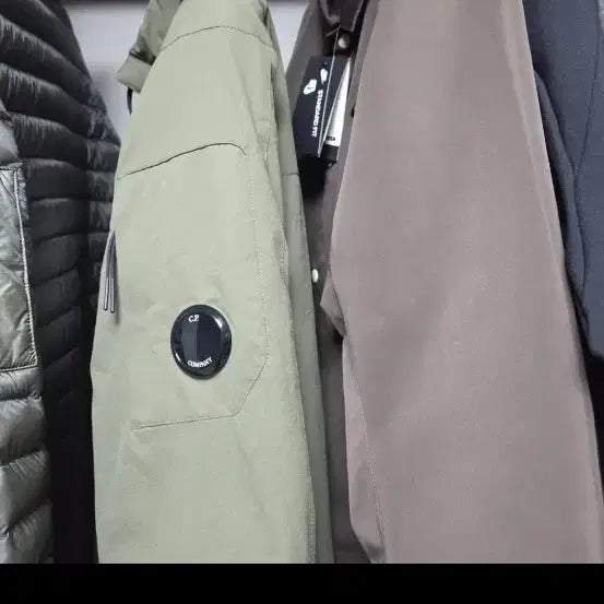 [BUNJANG] C.P. Company PRO-TEK Jacket with Lens Appliqué - Khaki / C.P. Company CP컴퍼니 PRO-TEK 와펜 패딩 신품급 헐값