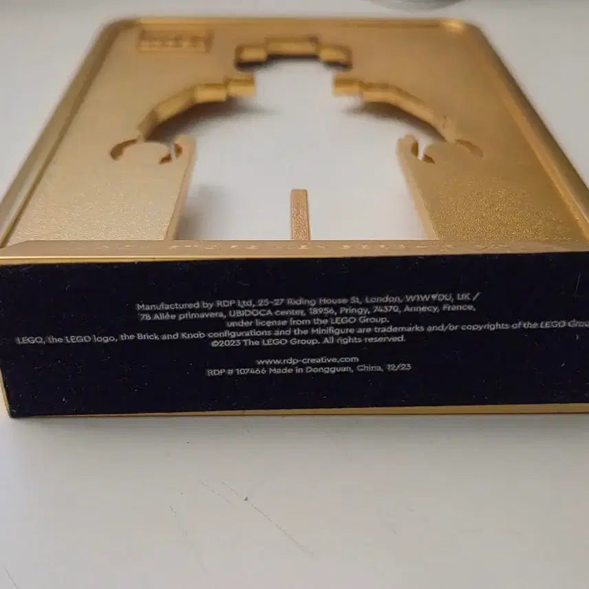 [BUNJANG] LEGO 2024 Gold Membership Trophy / 레고 2024 골드멤버쉽 트로피 판매합니다