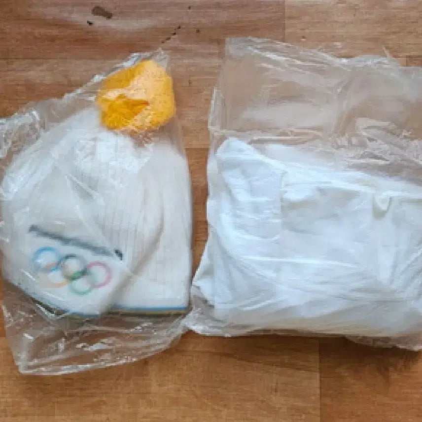 [BUNJANG] Pyeongchang Olympics Commemorative Hat and T-Shirt Set / 평창 올림픽 모자 티