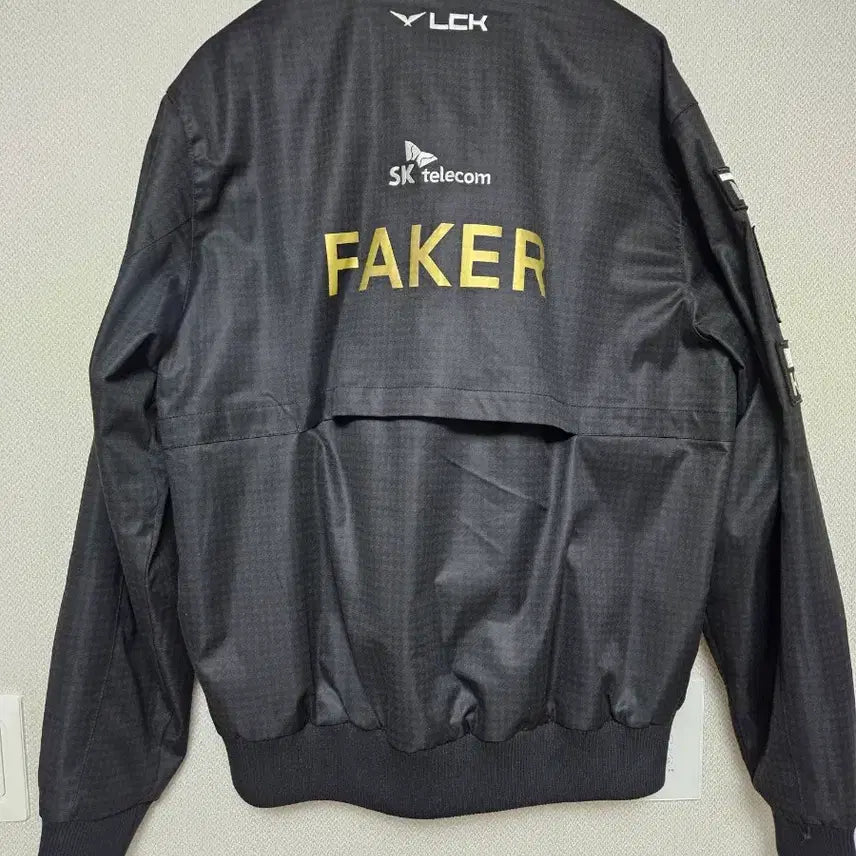[BUNJANG] T1 2025 Worlds Jacket 5-Star Edition Faker Marking / 2025 T1 월즈 자켓 5성버전 페이커 마킹