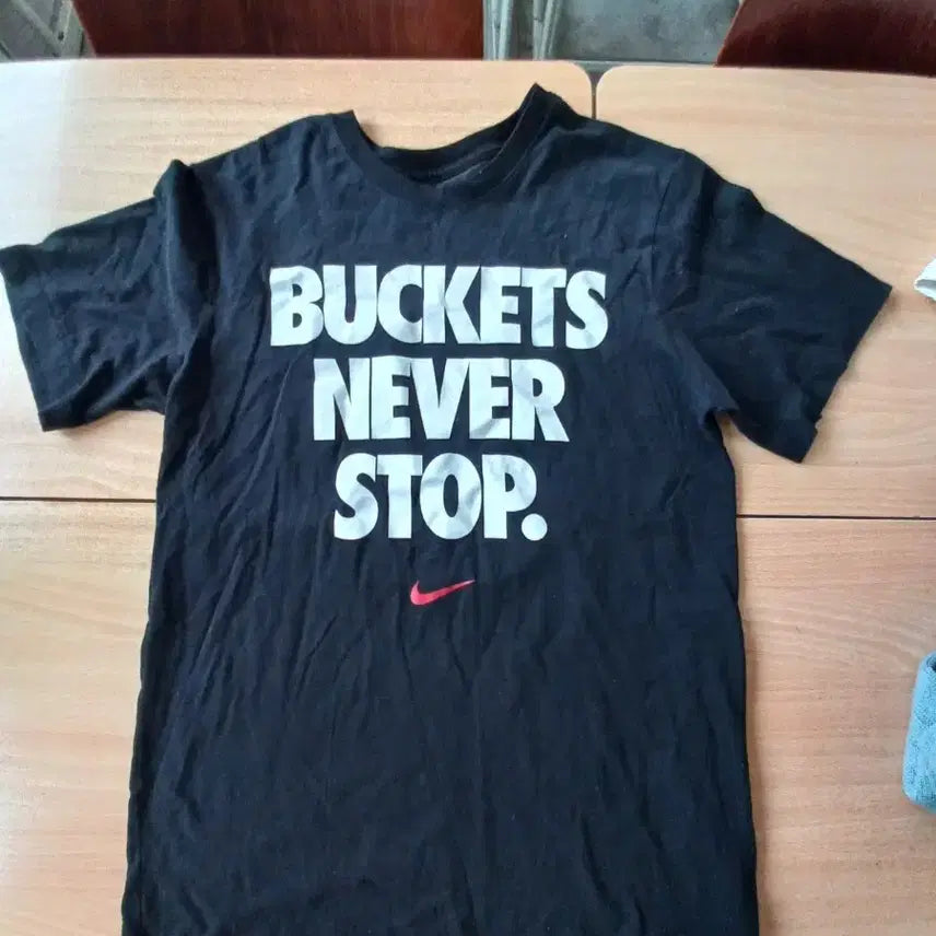 [BUNJANG] Nike Buckets Never Stop T-Shirt (Size M) / 나이키 반팔티 BUCKETS NEVER STOP (사이즈 M)