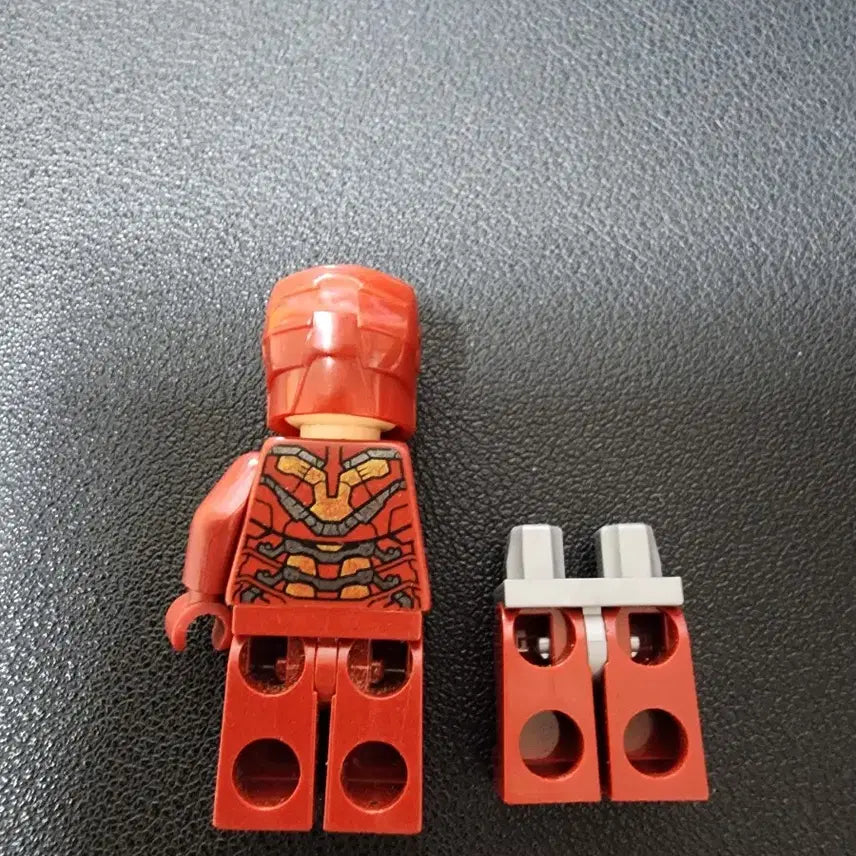 [BUNJANG] LEGO Marvel Iron Man MK43 + MK47 Legs / 레고 마블 아이언맨 MK43 + MK47다리