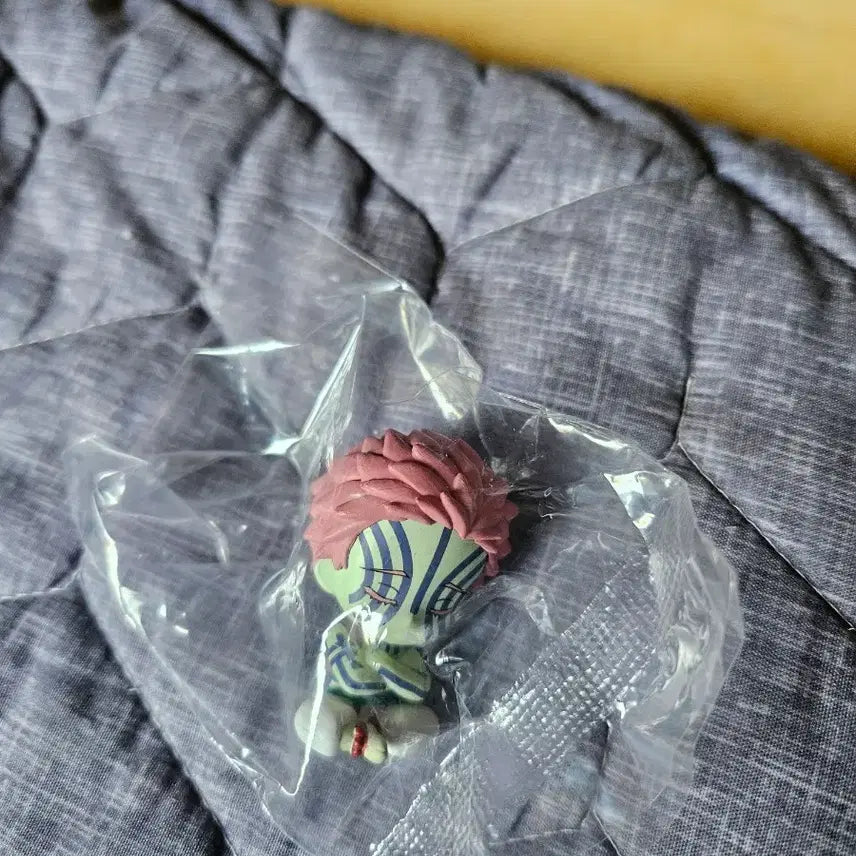 [BUNJANG] Demon Slayer Akaza Gacha Figure (Sealed) / 귀멸의 칼날 아카자 가챠 피규어 (미개봉)