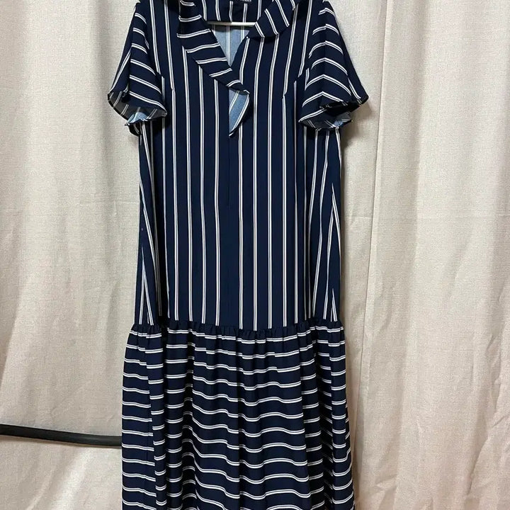[BUNJANG] Alberto Woman Navy Stripe Long Dress / ALBERTO-WOMAN 스트라이프 원피스