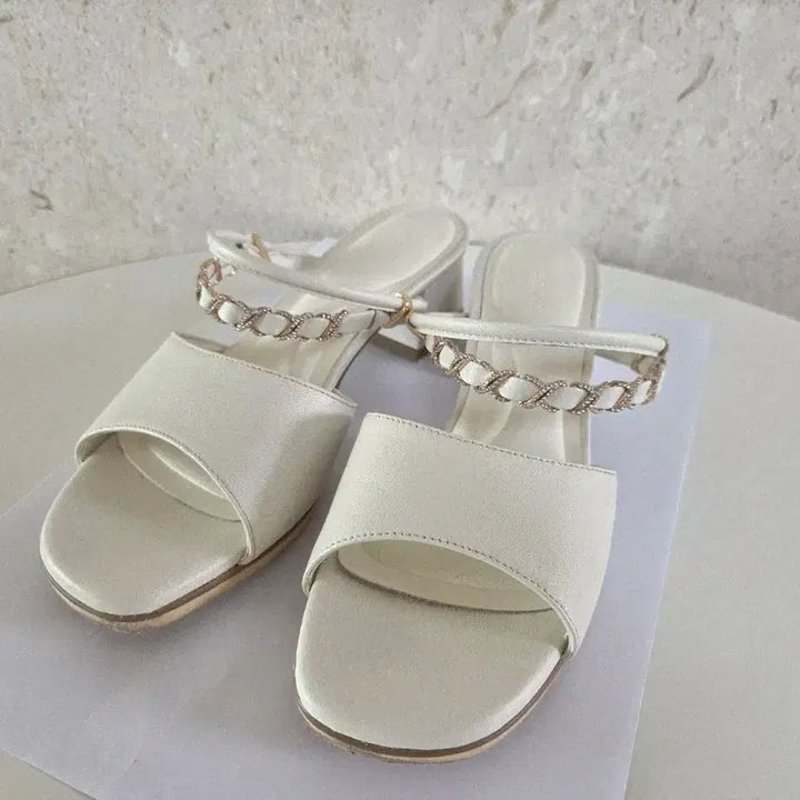 [BUNJANG] SODA White Leather Sandals / *최종가격* [소다] 화이트 샌들/아이보리 샌들/225