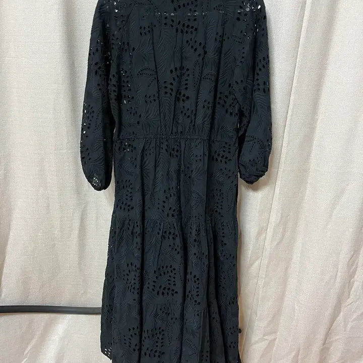 [BUNJANG] Karl Lagerfeld Embroidered Black Dress / 칼 라거펠트 자수 블랙 원피스