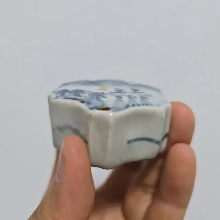 [SOLD OUT] 골동품 청화백자 산수문 연적