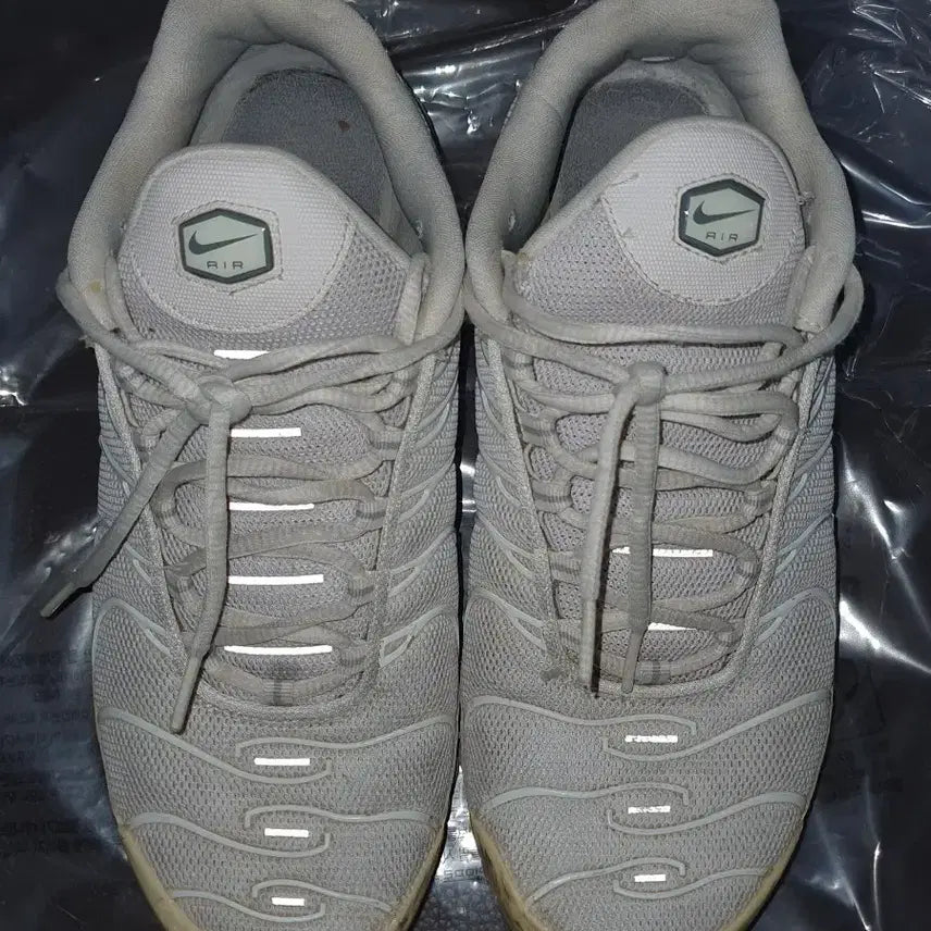 [BUNJANG] Nike Air Max Plus Triple White / 나이키 에어맥스 플러스 트리플 화이트 275 사이즈