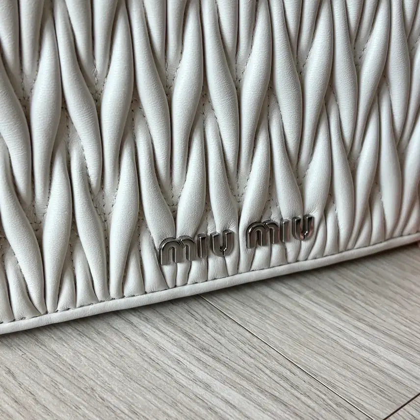 [BUNJANG] Miu Miu Leather Shoulder/Cross Bag / 미우미우