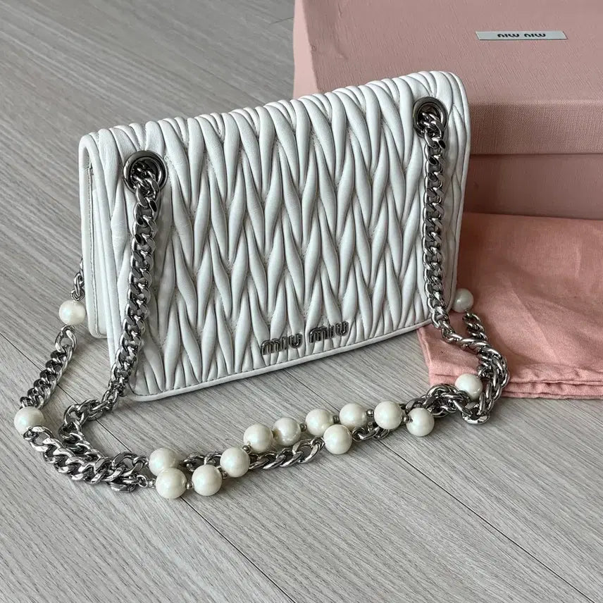 [BUNJANG] Miu Miu Leather Shoulder/Cross Bag / 미우미우