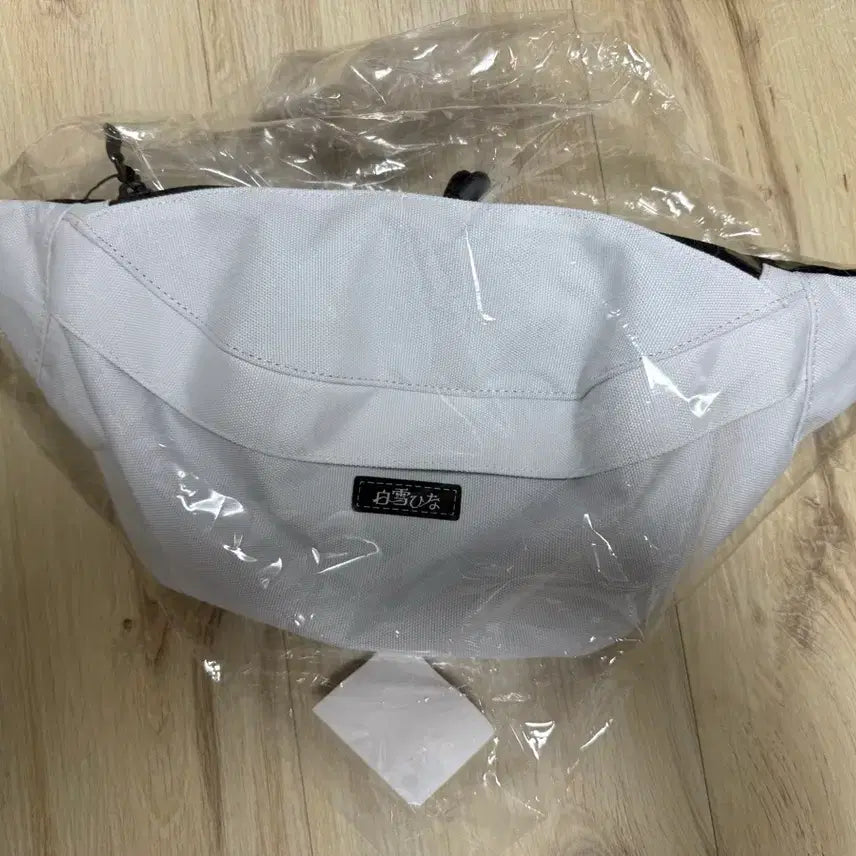 [BUNJANG] Shirayuki Hina 2026 Birthday Sling Bag / 시라유키 히나 2026 생일 슬링백 판매합니다