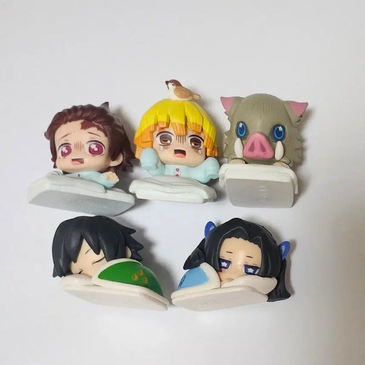 [BUNJANG] Demon Slayer Kimetsu no Yaiba Onemutan Butterfly Mansion Bundle Giyu Zenitsu Figure / 귀멸의 칼날 오네무탄 나비저택 일괄 기유 젠이츠 귀칼 피규어