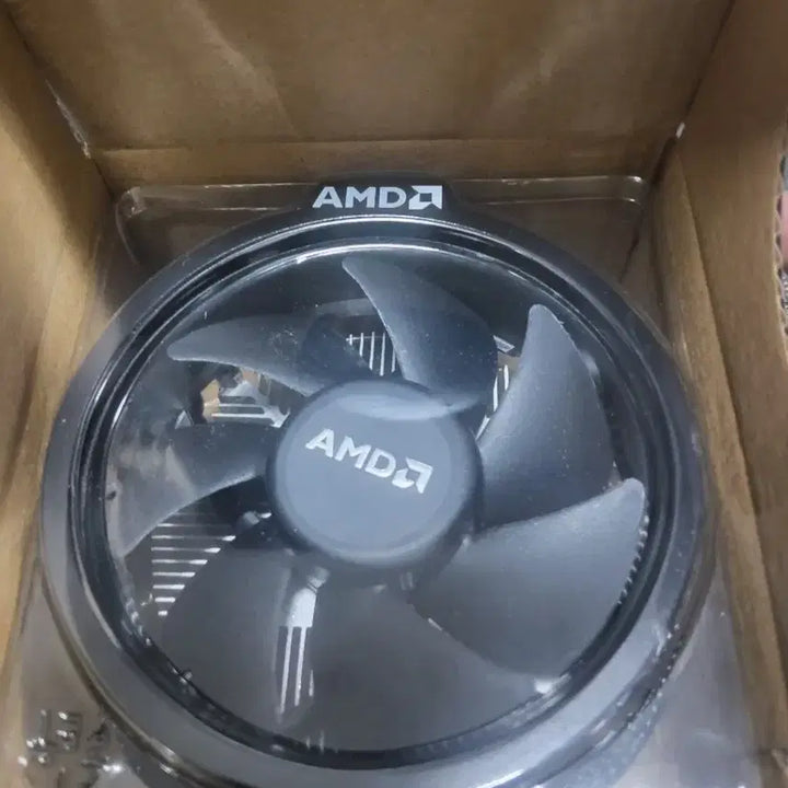 [BUNJANG] AMD Ryzen 5 5600G CPU with Unused Genuine Cooler / 5600g cpu팝니다 미사용 정품쿨러