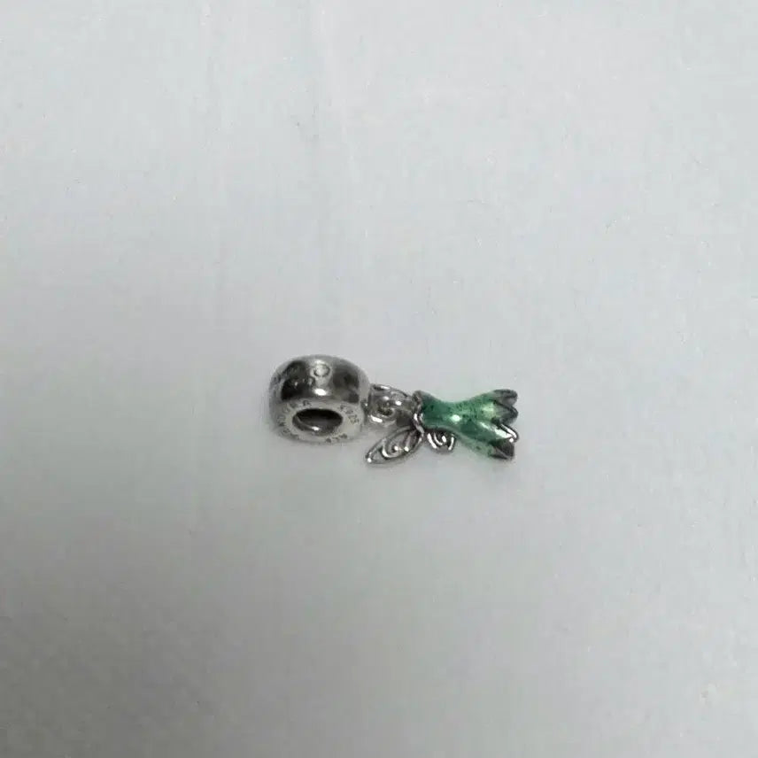 [BUNJANG] Pandora Disney Peter Pan Tinker Bell Silver 925 Charm / 실버 925 ] Pandora Disney 판도라 피터팬 팅커벨