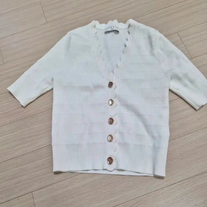 [BUNJANG] Sandro White Wave Knit Cardigan / 산드로 화이트 물결 니트 가디건 1