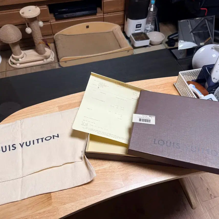 [BUNJANG] Louis Vuitton Monogram Favorite MM M40718 Box, Dust Bag, Invoice Set / 루이비통 모노그램 M40718 페이보릿 박스 더스트 인보이스 판매합니다
