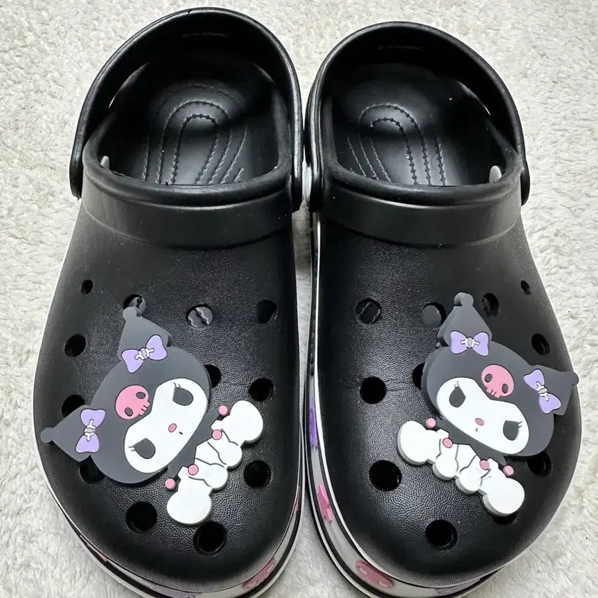 [BUNJANG] Kuromi Slippers / 쿠로미 슬리퍼.210