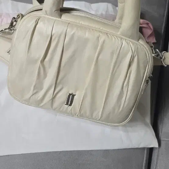[BUNJANG] J.ESTINA Crossbody Bag and Mini Bag Keychain Set / 제이에스티나 크로스백과 미니백 키링