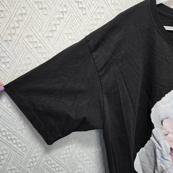 [BUNJANG] Acmedrawi Winter Girl Black T-Shirt / 타119 아크메드라비 겨울소녀 블랙 반팔티 2