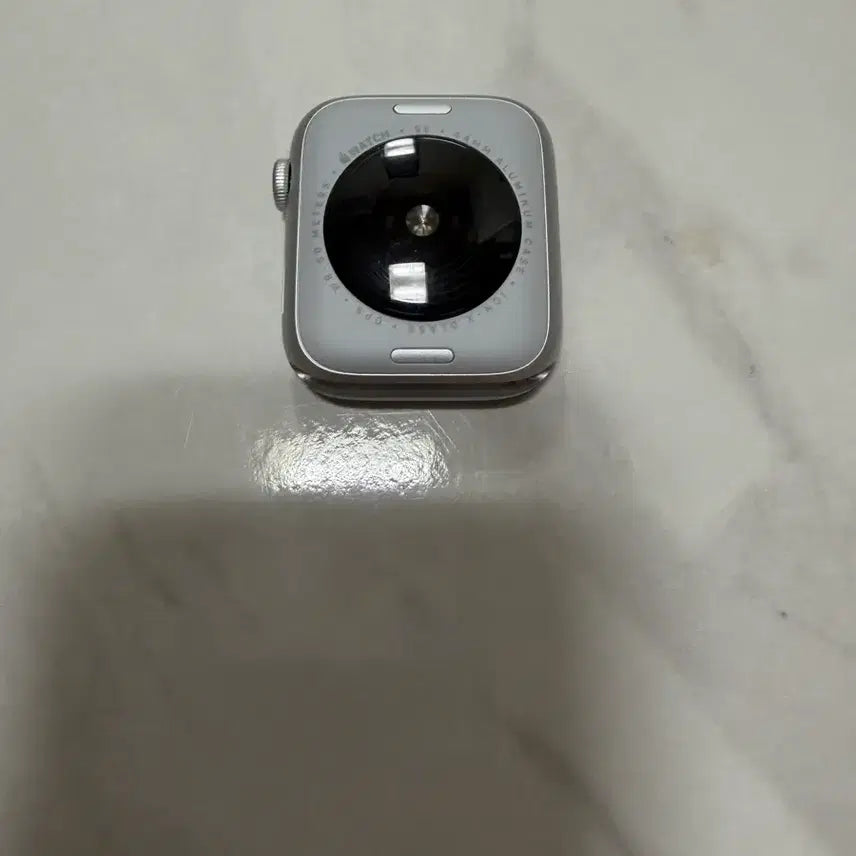 [BUNJANG] Apple Watch SE 2nd Gen Aluminum Case 44mm Silver / 애플워치 SE 2세대 알루미늄 케이스 44mm 실버