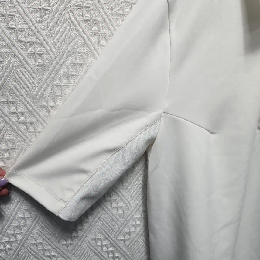 [BUNJANG] Monday Flow Essential Half Sleeve Top - Size M / 타126 먼데이플로우 골프 에센셜 하프 슬리브 탑 M
