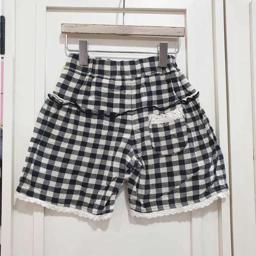 [BUNJANG] 95 Checkered Shorts with Lace Trim / 95 체크무늬 반바지 레이스 장식