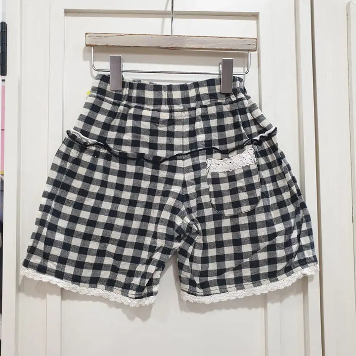 [BUNJANG] 95 Checkered Shorts with Lace Trim / 95 체크무늬 반바지 레이스 장식