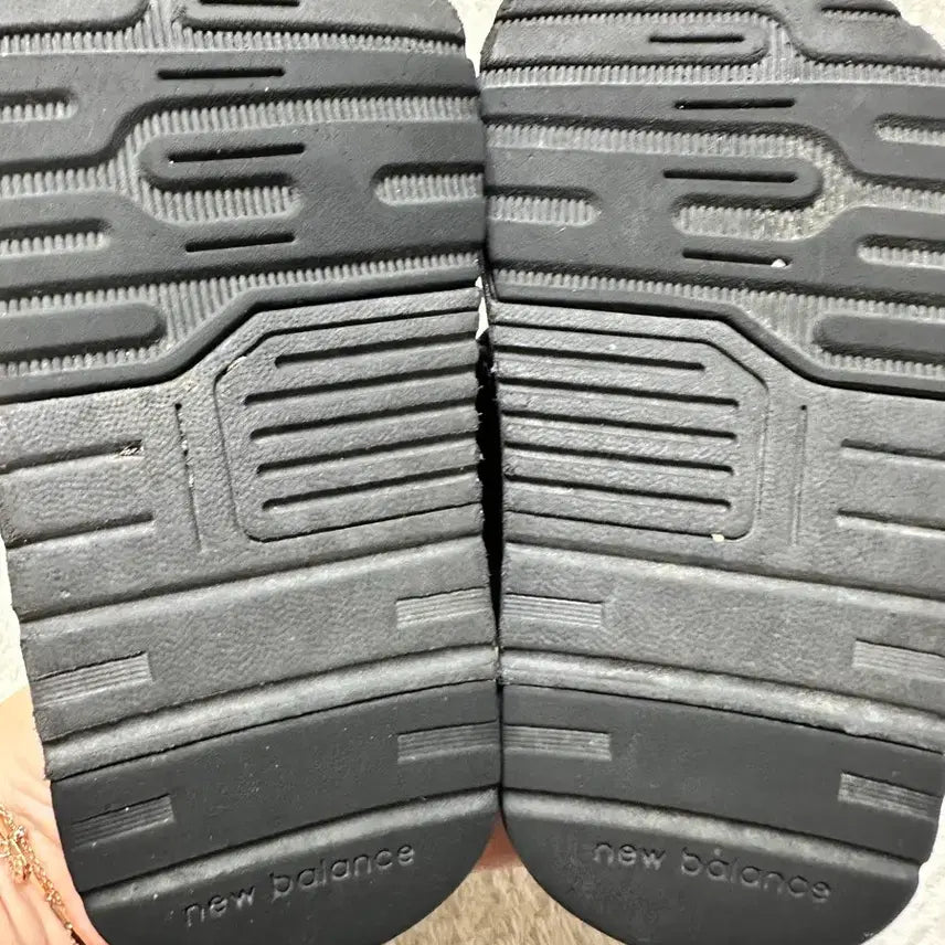 [BUNJANG] New Balance Kids Sandals Black 140 / 뉴발란스 아동 샌들 블랙 140