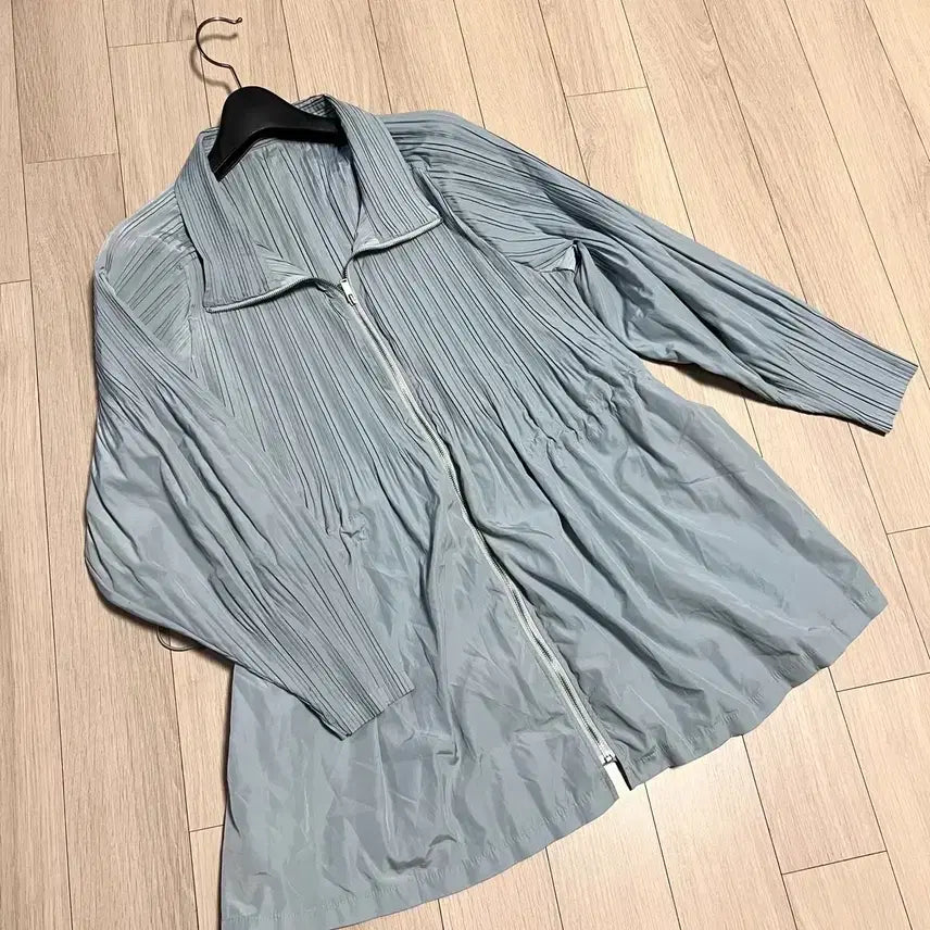[BUNJANG] Hans Style Waist String Ruffle Pleats Zip-Up Jumper Windbreaker / 한스스타일 제작 허리 스트링 러플 플리츠 자켓 집업 점퍼 바람막이 소라색