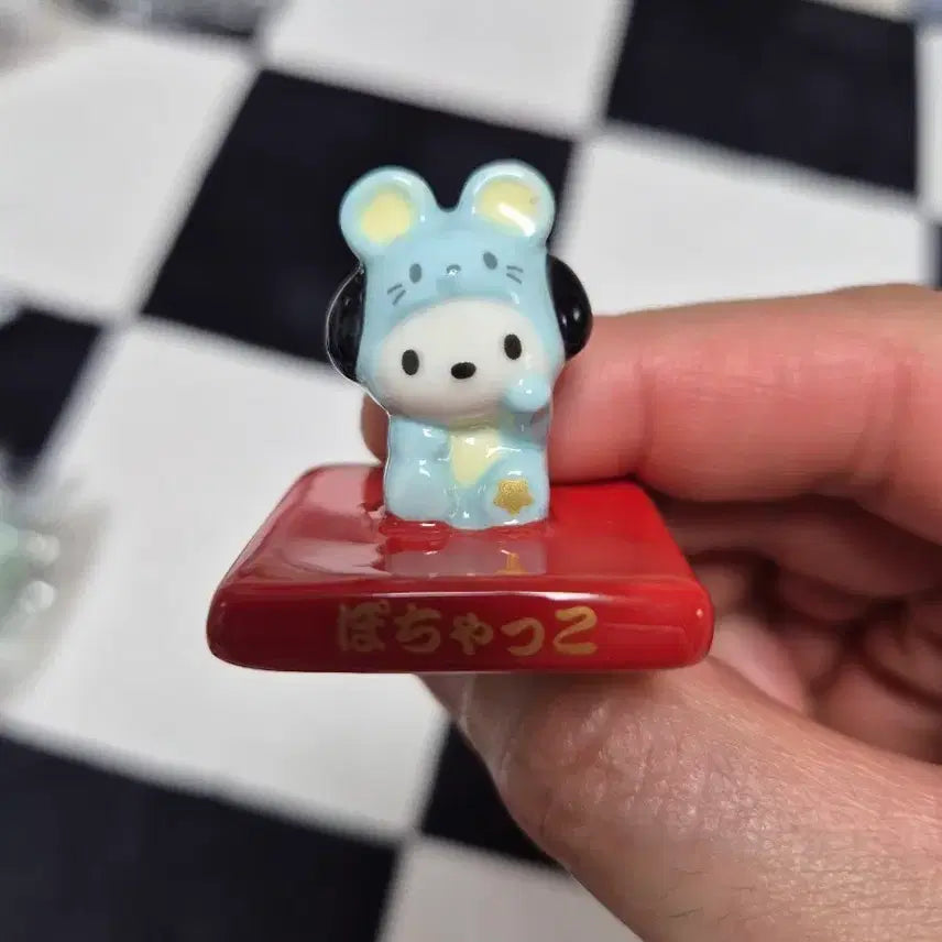 [BUNJANG] Sanrio Pochacco Year of the Rat Mascot Figure 2020 / 2020년 쥐의해 복을부르는 마스코트 포차코 피규어