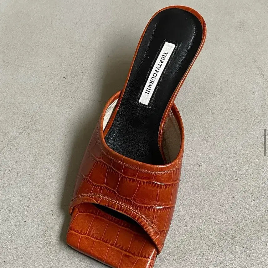 [BUNJANG] Thirty Two Minutes Leather Crocodile Mule Shoes (240mm) / 써티포민 가죽 크록뮬(240mm/정상가 218000원)