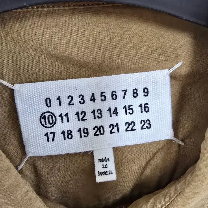 [BUNJANG] Maison Margiela Stitch Back Logo Shirt Size 41 / 메종 마르지엘라 스티치 백로고 셔츠 41사이즈 판매