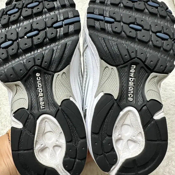 [BUNJANG] New Balance 530 Kids Sneakers Silver/White / 뉴발란스 530 키즈 운동화 실버/화이트 135