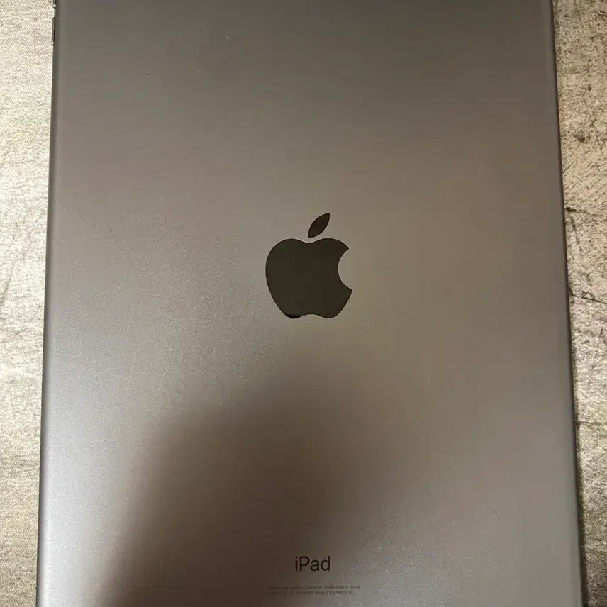 [BUNJANG] Apple iPad 8th Gen Space Gray WiFi 32GB with Apple Pencil / 아이패드8세대 스페이스그레이 wifi 32gb + 펜슬