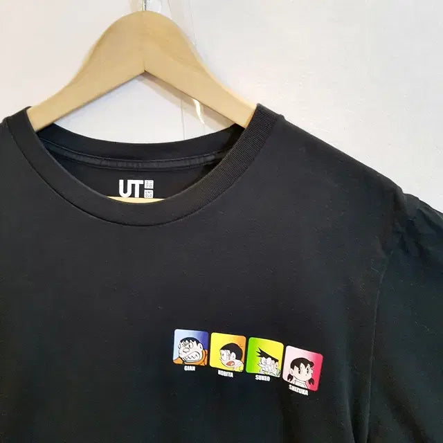 [BUNJANG] Uniqlo Doraemon Graphic T-Shirt / 도라에몽 유니클로 티셔츠 블랙