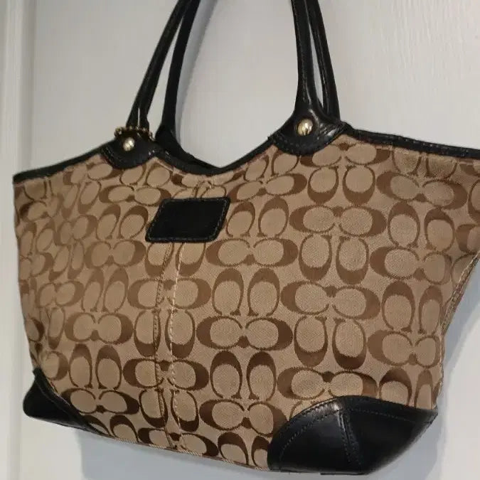 [BUNJANG] Coach Signature Shoulder Bag / 코치 30 26 13