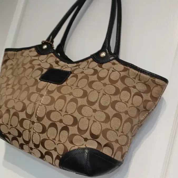 [BUNJANG] Coach Signature Shoulder Bag / 코치 30 26 13
