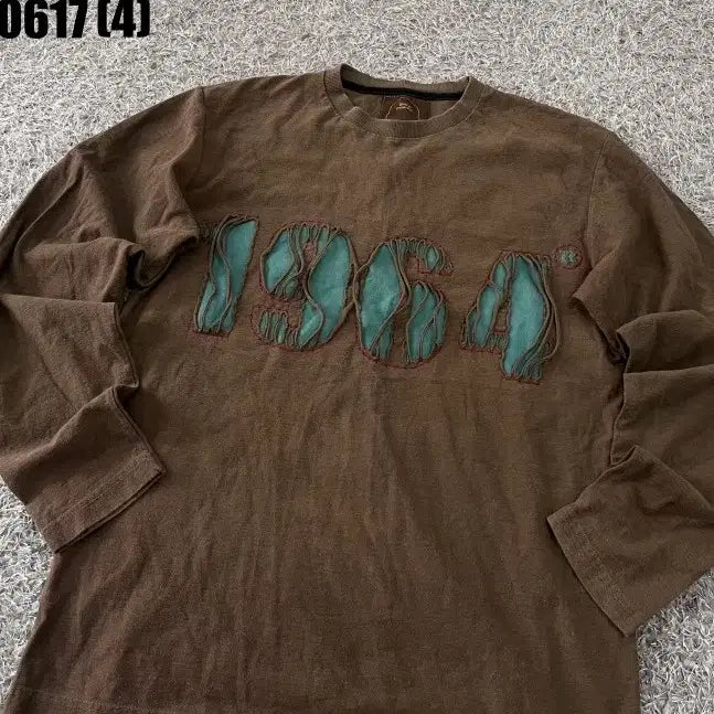 [BUNJANG] Brown 1964 Round Neck Long Sleeve T-Shirt / 브라운 1964 라운드넥 긴팔 티셔츠 0617