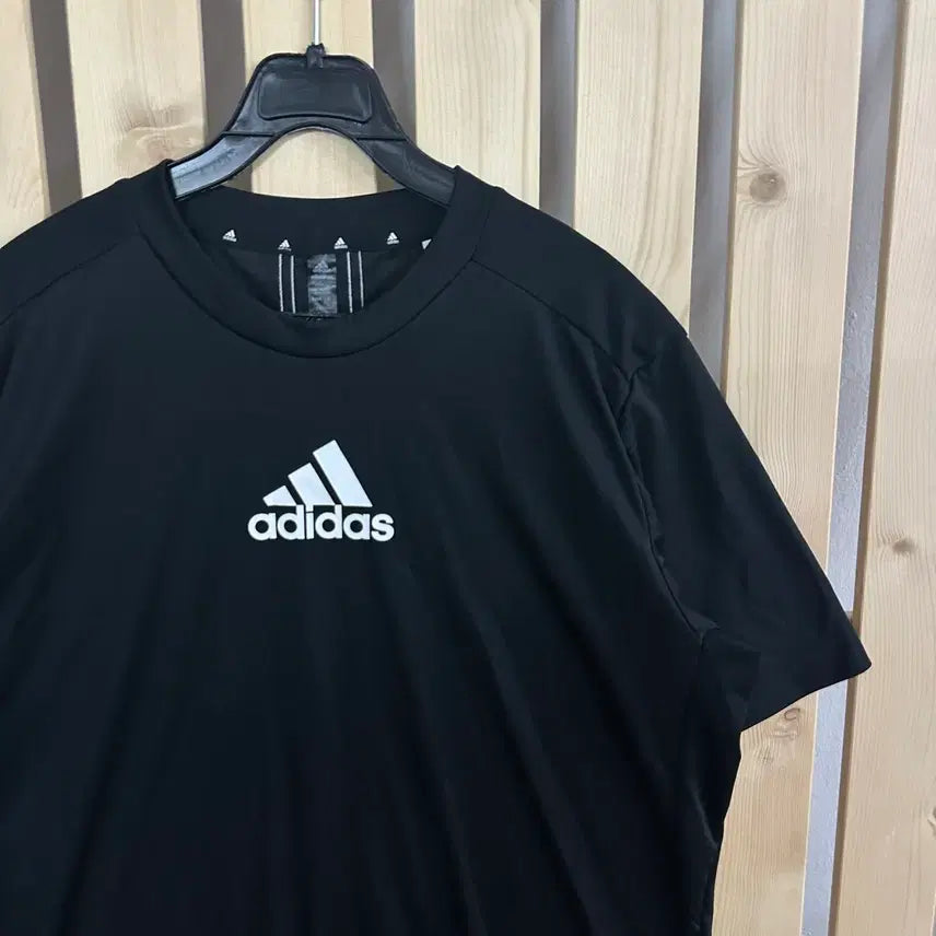 [BUNJANG] Adidas Mid-Logo Performance Short-Sleeve T-Shirt Black / (L) 아디다스 미드로고 기능성 반팔 티셔츠 블랙