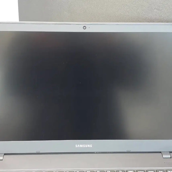[SOLD OUT] 삼성 노트북5 15.6인치 i5 8세대CPU/SSD256GB 노트북