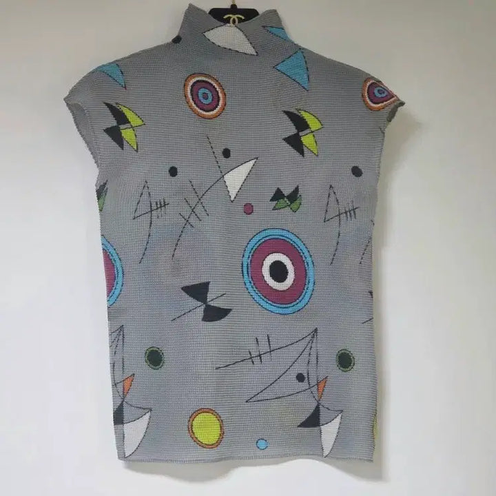 [BUNJANG] Me ISSEY MIYAKE Graphic Print Turtleneck Top / 미 이세이미야케 me ISSEY MIYAKE 그래픽 프린트 터틀넥 탑