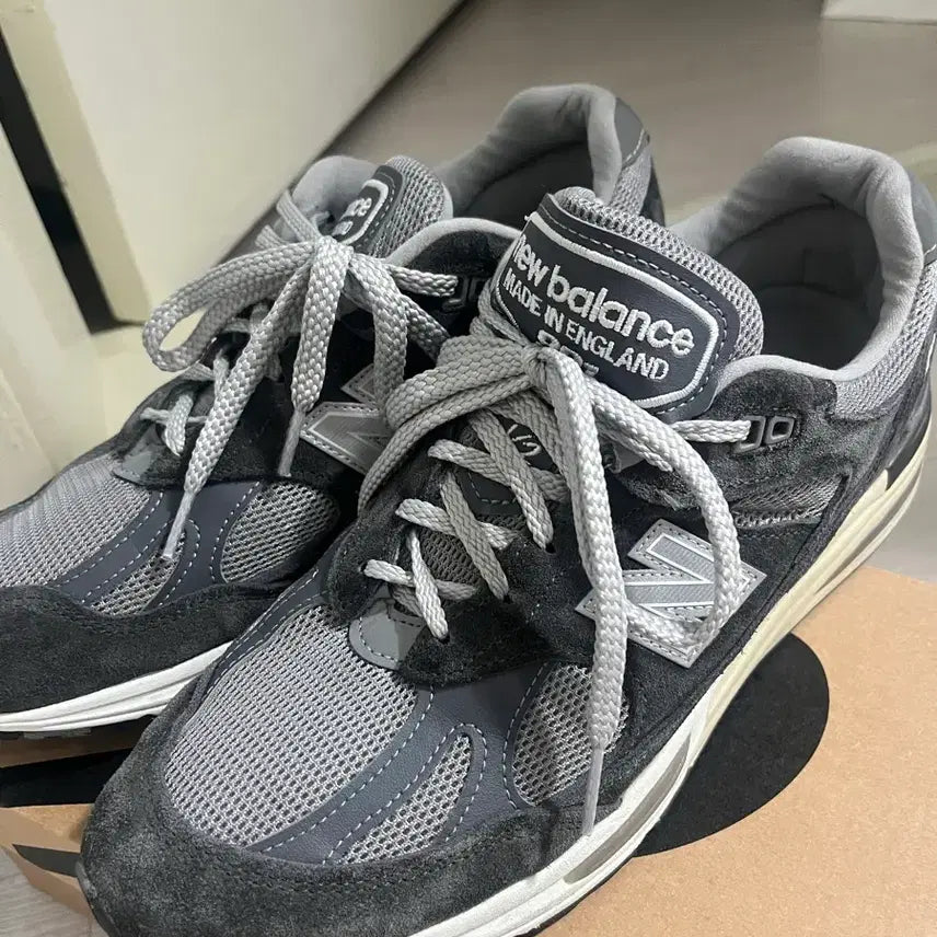 [BUNJANG] New Balance 991v2 RG2 Grey Sneakers / 뉴발란스991v2 rg2 270