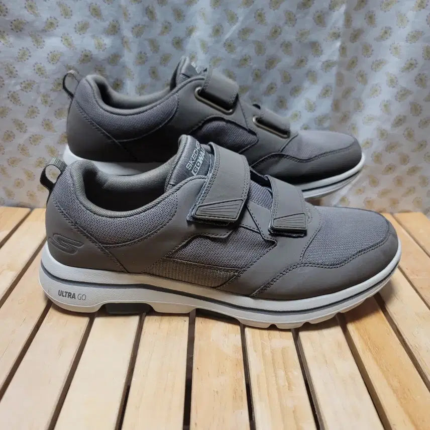 [BUNJANG] Skechers Go Walk 5 Double Velcro Walking Shoes / 스케쳐스 고워크 5 운동화 워킹화 275