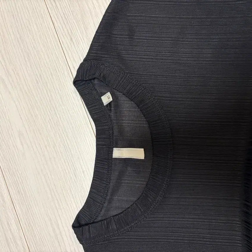 [BUNJANG] Sunflower Pleated T-Shirt XS / sunflower 선플라워 플리츠 티셔츠 XS(95사이즈)