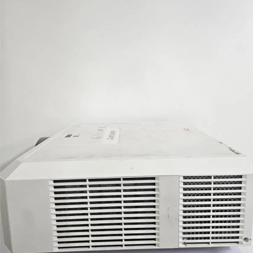 [BUNJANG] Mitsubishi XL7100U Projector / 미쯔비시 XL7100U 프로젝터