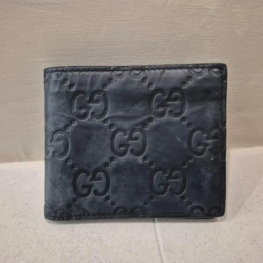 [BUNJANG] Gucci Original GG Embossed Leather Bifold Wallet / 구찌 정품 시마 반지갑 판매합니다