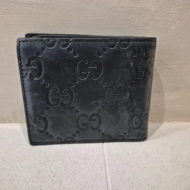 [BUNJANG] Gucci Original GG Embossed Leather Bifold Wallet / 구찌 정품 시마 반지갑 판매합니다
