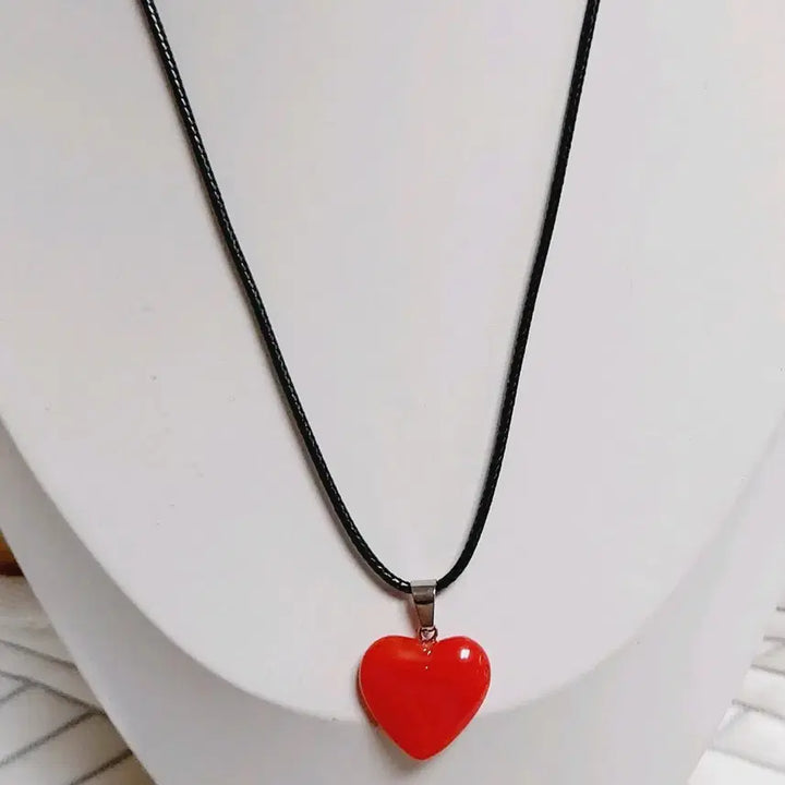 [BUNJANG] Red Heart Bead Necklace / 주홍 하트 구슬 목걸이
