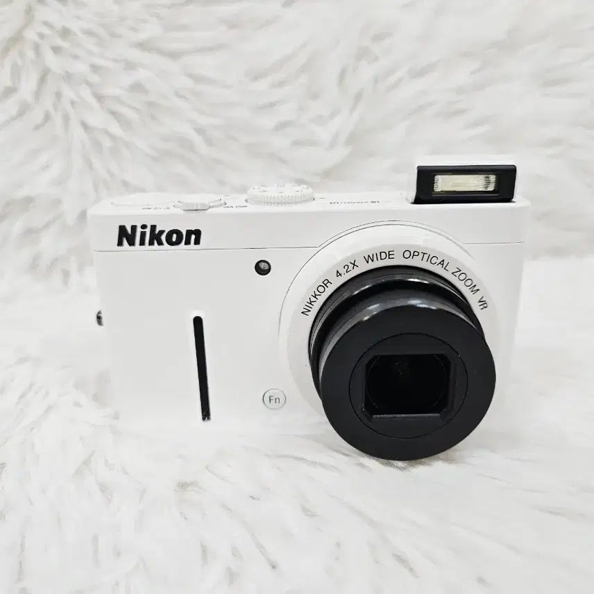 [BUNJANG] Nikon Coolpix P310 High-End Digital Camera (White, Mint Condition) / [민트급] 니콘 쿨픽스 P310 하이엔드 디카, 디지털카메라 판매