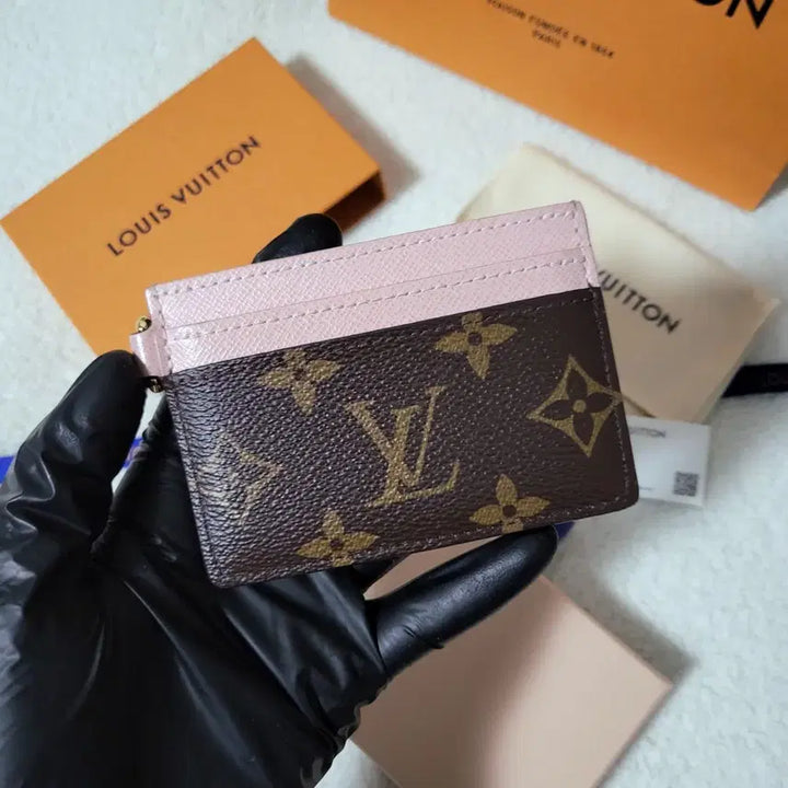 [BUNJANG] Louis Vuitton Monogram LV Charm Card Holder Wallet / [풀구성] 루이비통 모노그램 LV 참 카드홀더 카드지갑